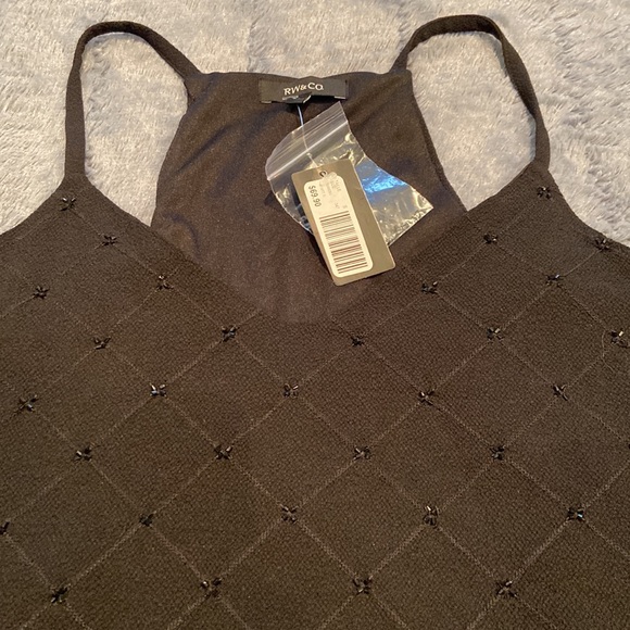 **NWT** Very pretty little black top with delicate sequins - Picture 10 of 13